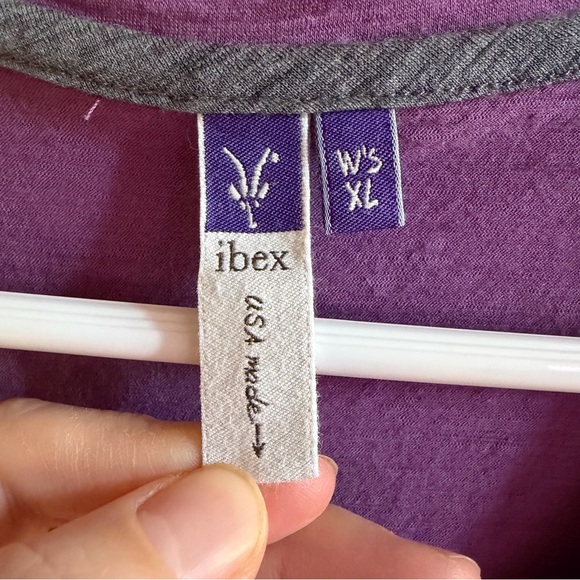 Ibex Women Size XL Purple Zque Merino Wool Short Sleeve T-shirt V-neck Floral - Picture 4 of 6